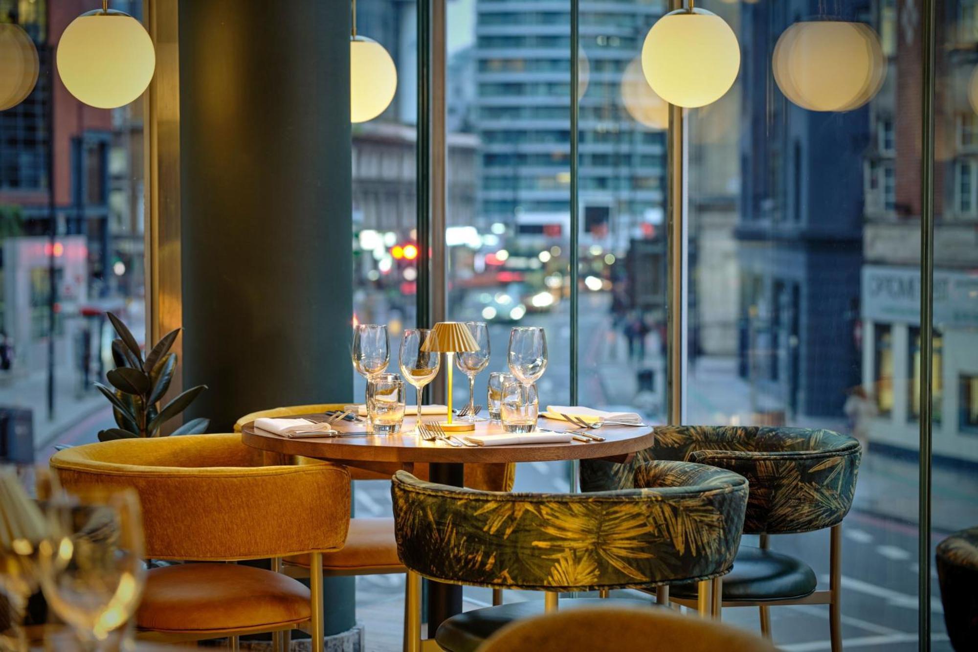 Montcalm East, Autograph Collection Отель 5*