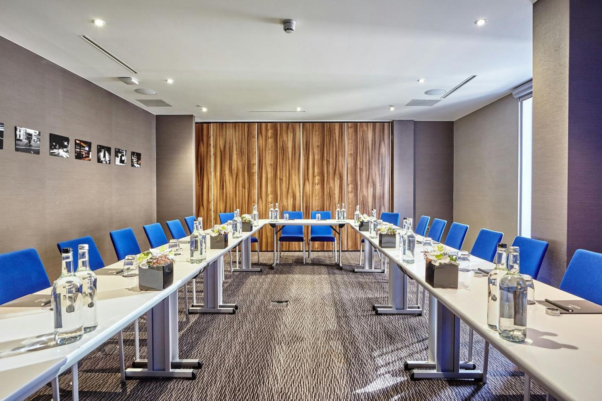 Montcalm East, Autograph Collection Отель 5*