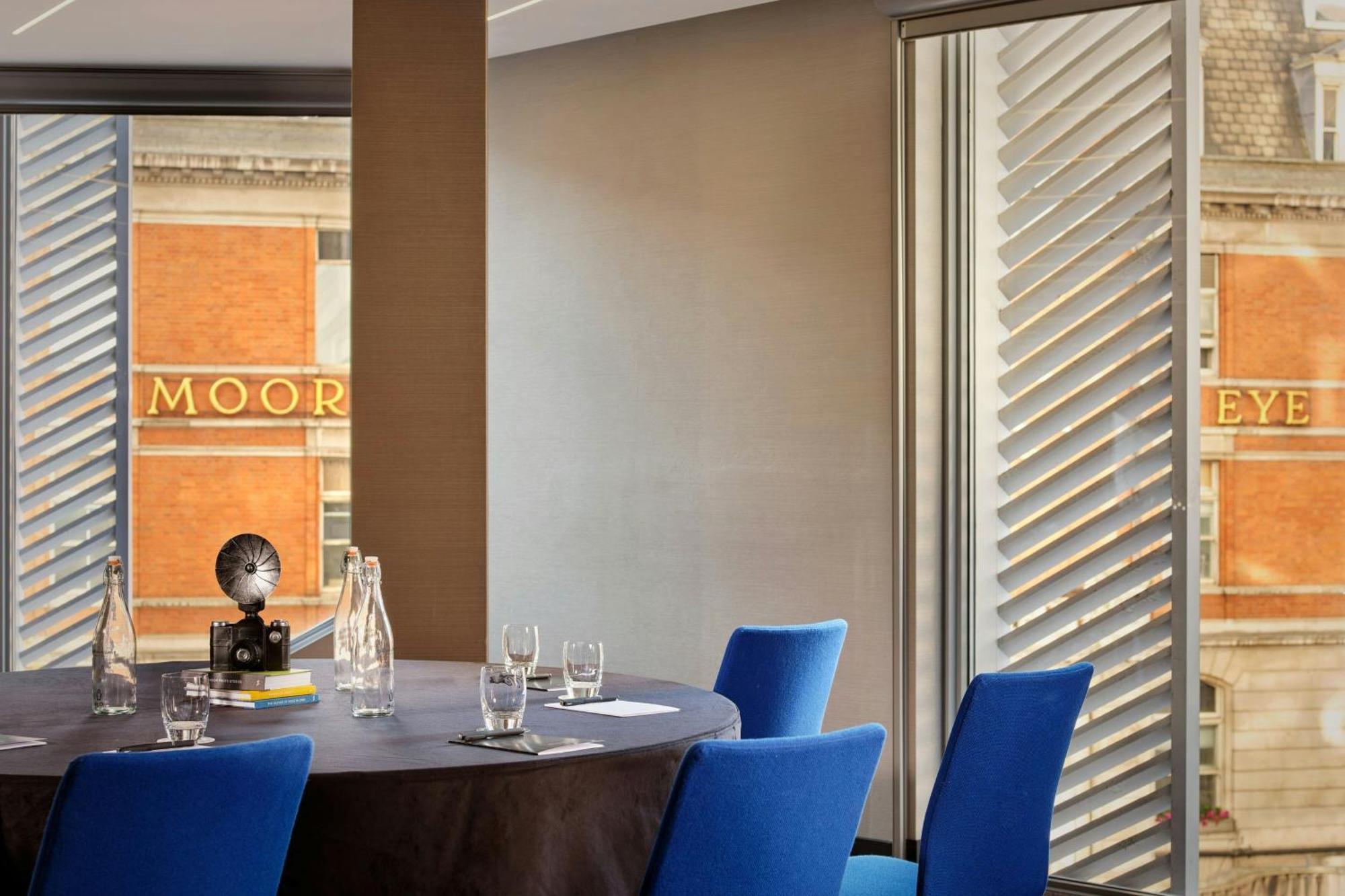 Montcalm East, Autograph Collection 5* Лондон