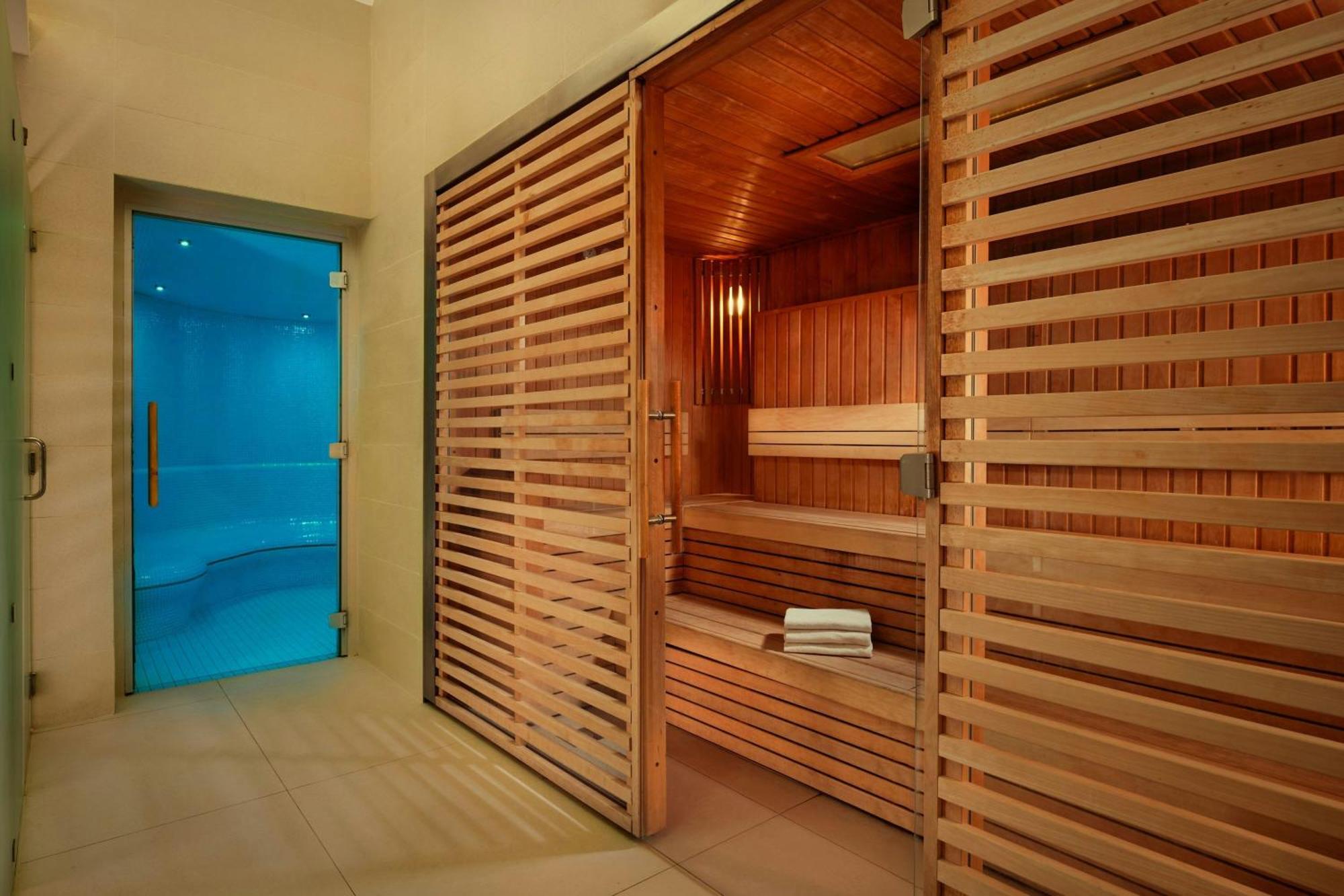Отель Montcalm East, Autograph Collection 5*