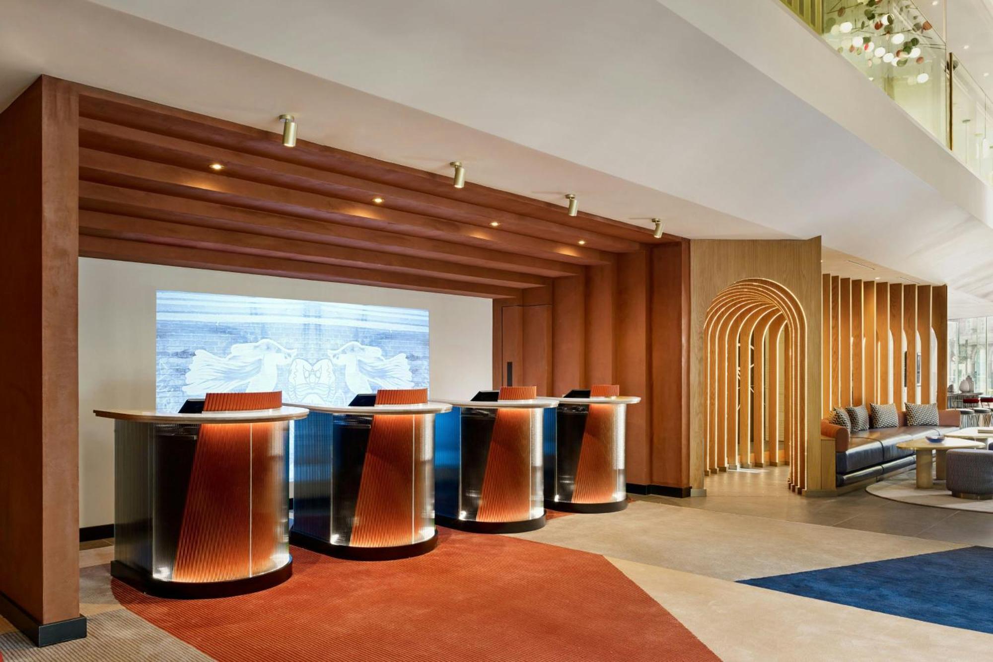 Montcalm East, Autograph Collection Отель 5*